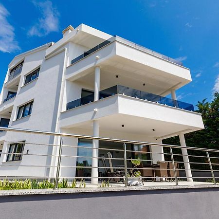 Apartment "Villa M" 코스트레나 외부 사진