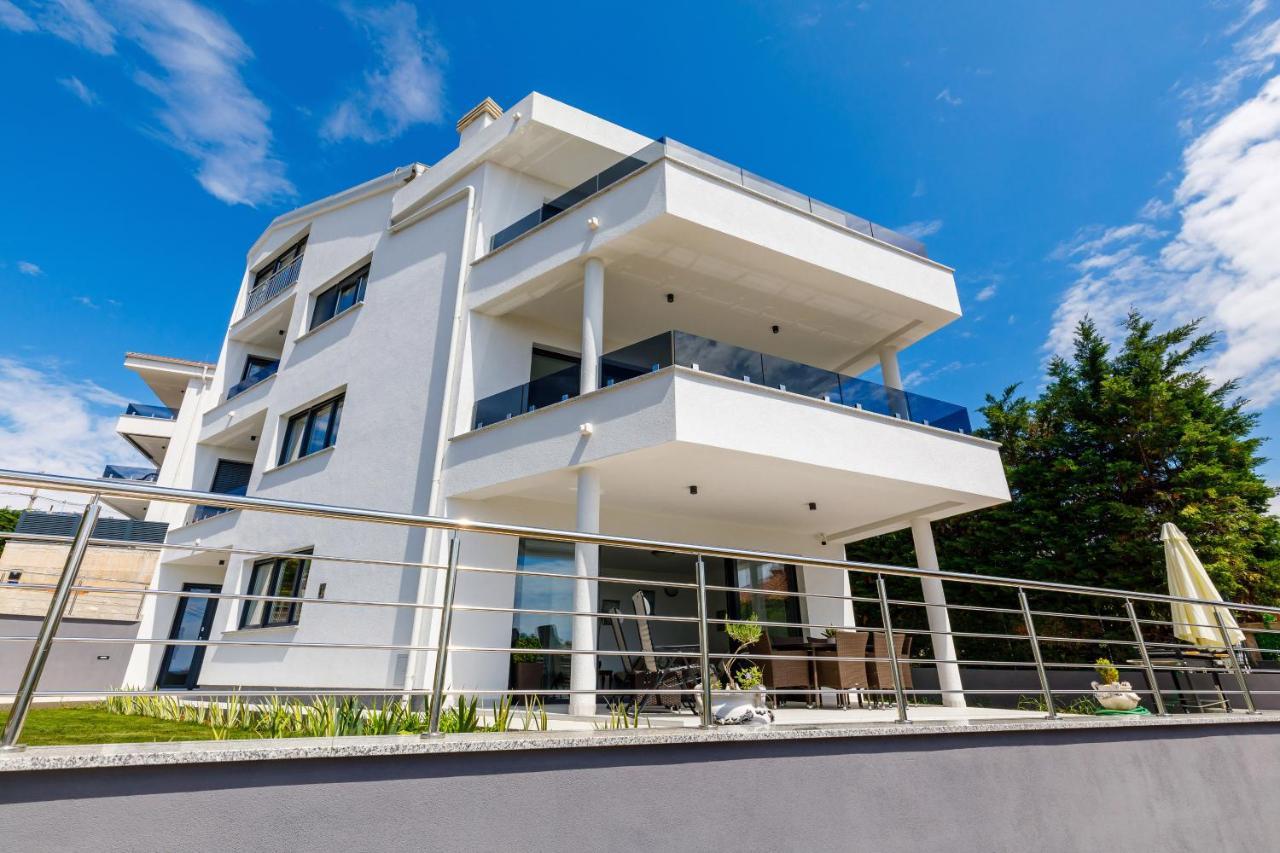 Apartment "Villa M" 코스트레나 외부 사진