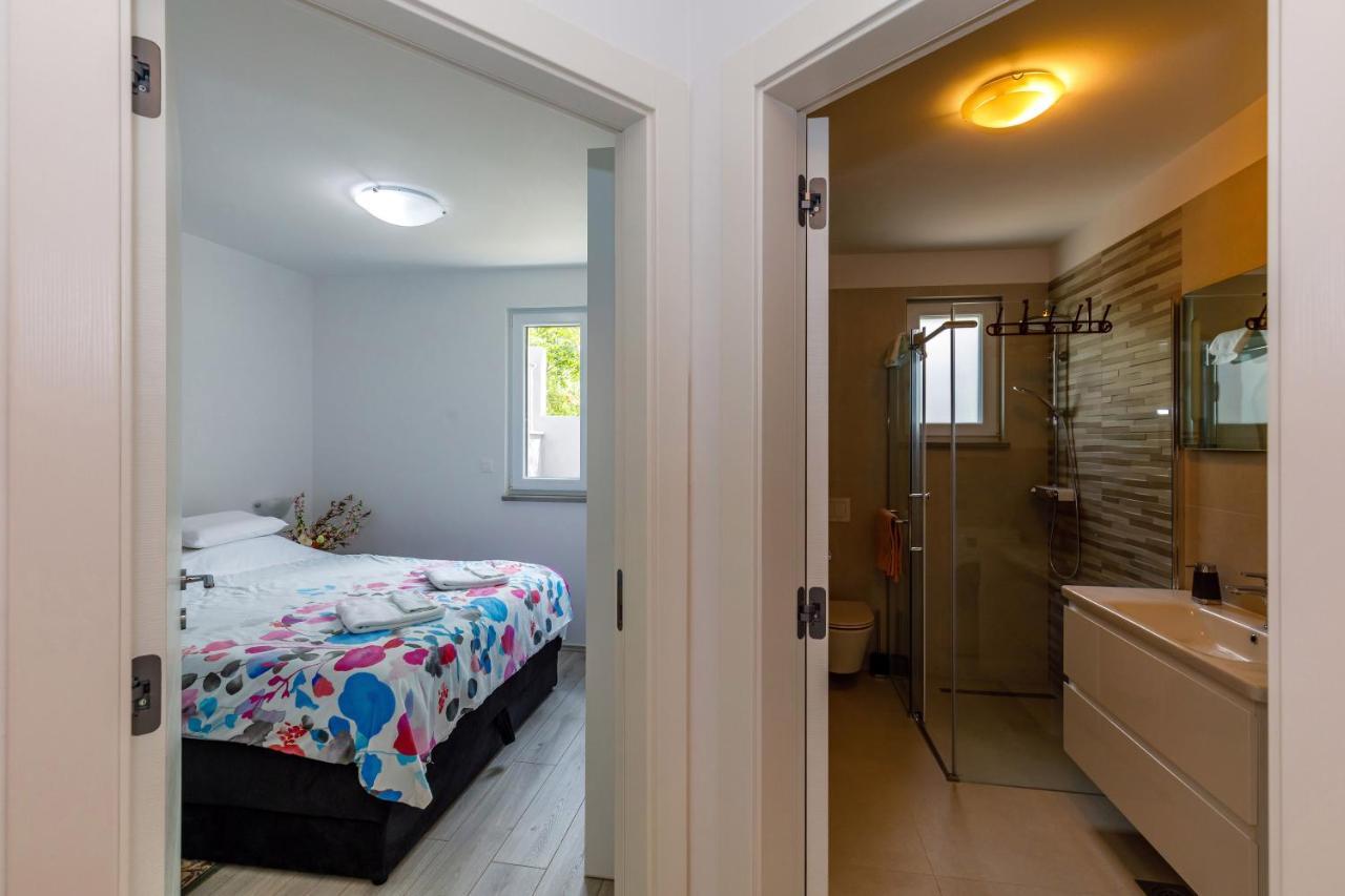 Apartment "Villa M" 코스트레나 외부 사진